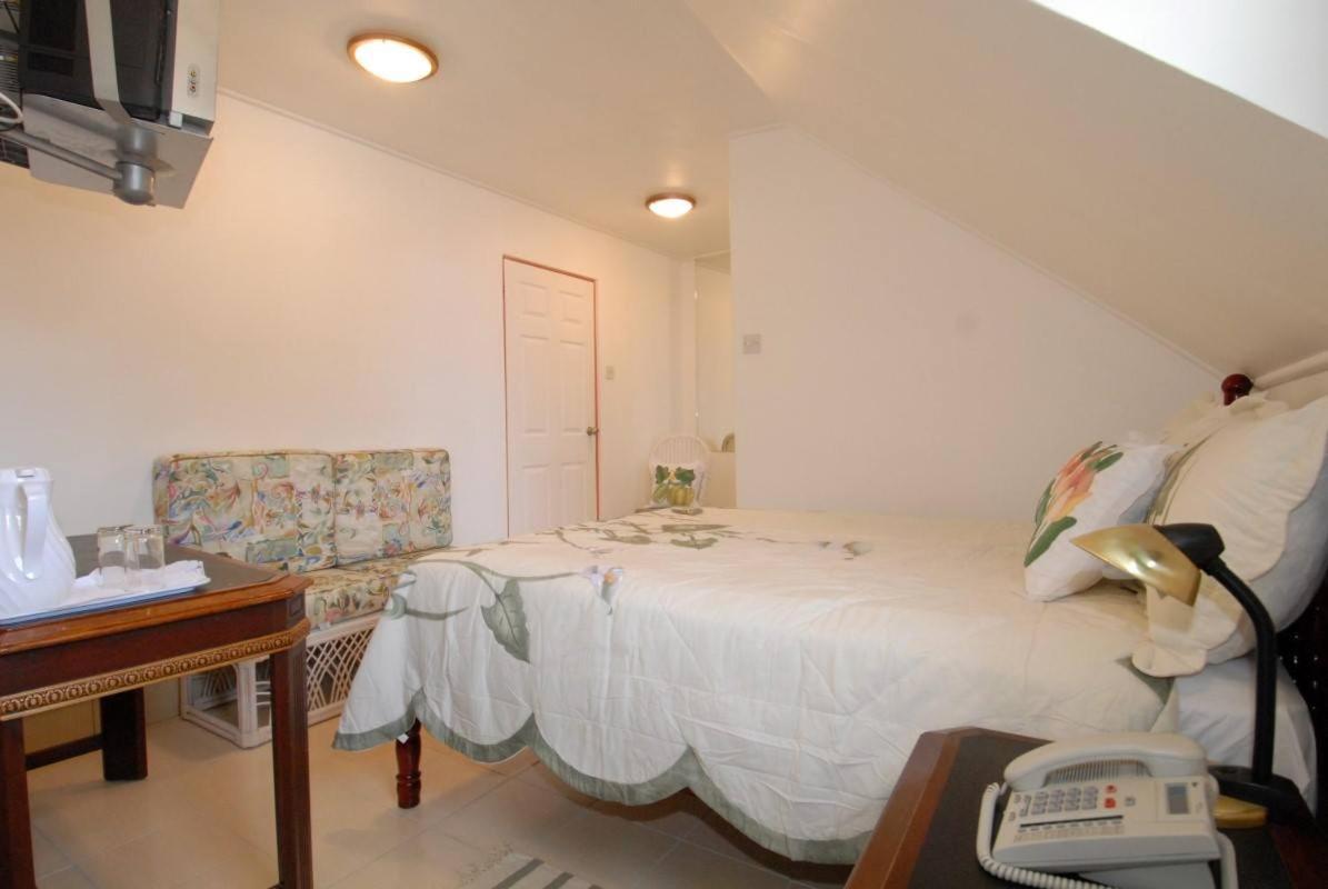 Deyna'S City Inn St. George's Zewnętrze zdjęcie