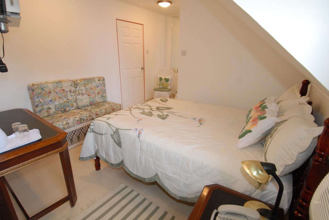 Deyna'S City Inn St. George's Zewnętrze zdjęcie